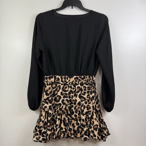 Main Strip NWOT Mini Dress Large Long Sleeved Leopard Print Ruffle Skirt Animal - Picture 8 of 14